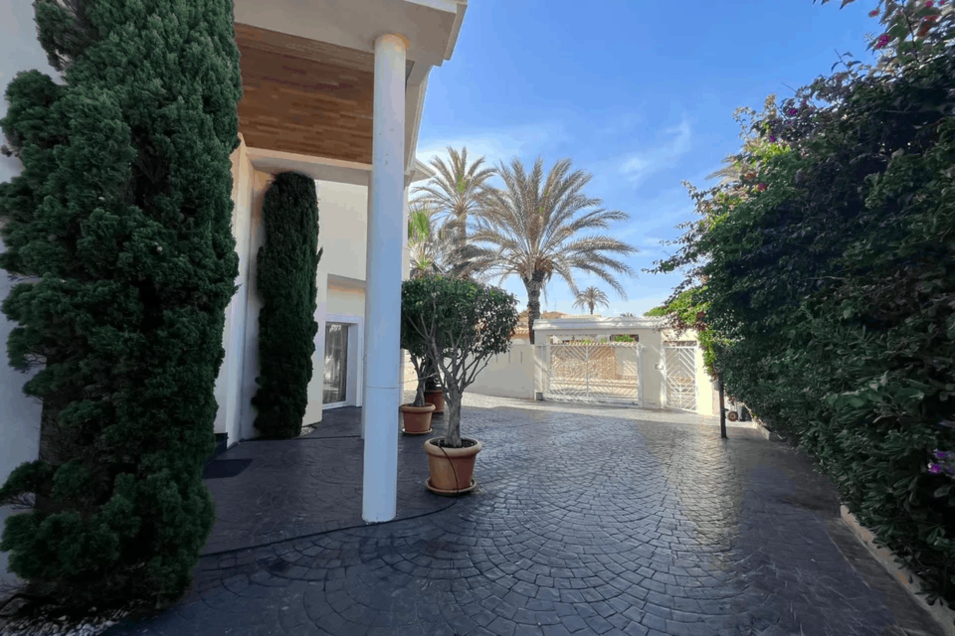 Revente - Villa (indépendant) -
Orihuela Costa - La Zenia