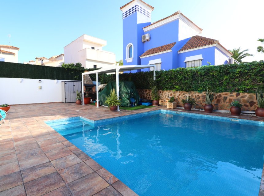 Revente - Villa (indépendant) -
Orihuela Costa - Villamartin