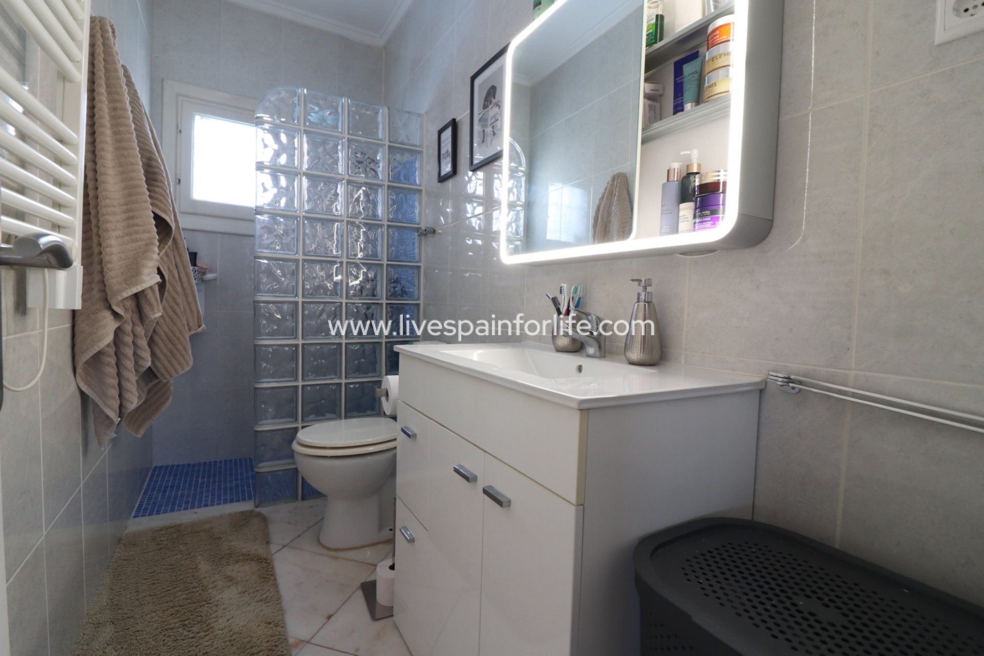 Revente - Villa (indépendant) -
Orihuela Costa - Villamartin