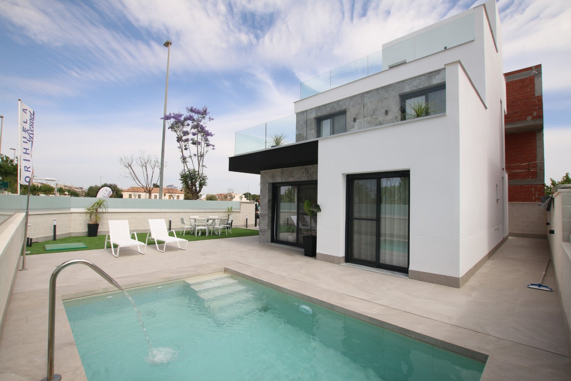 Revente - Villa (indépendant) -
Pilar de la Horadada