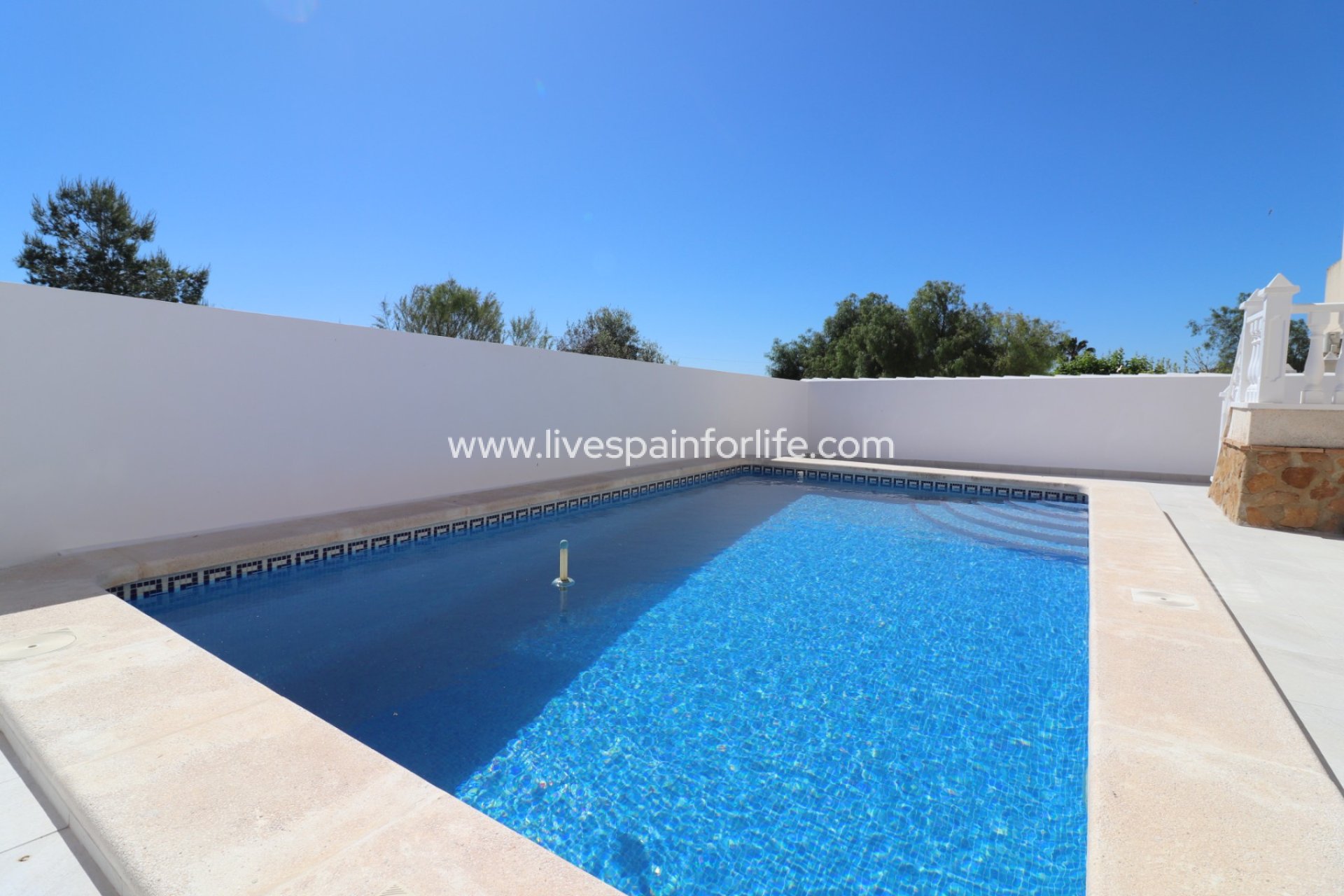 Revente - Villa (indépendant) -
San Miguel De Salinas - Lake View Mansions