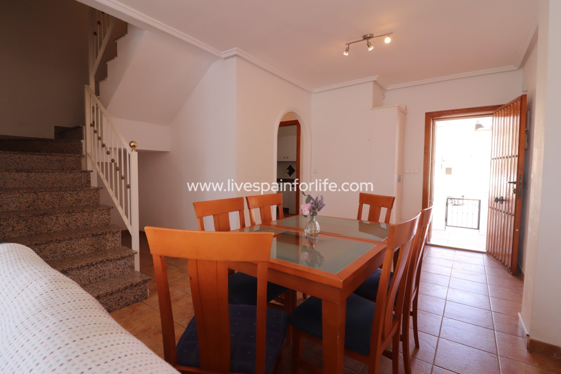 Revente - Villa (indépendant) -
San Miguel De Salinas - Lake View Mansions