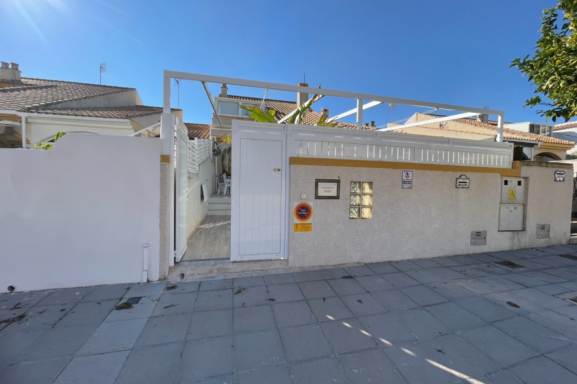  - Rijwoning -
Torre de La Horadada - Torre De Horadada