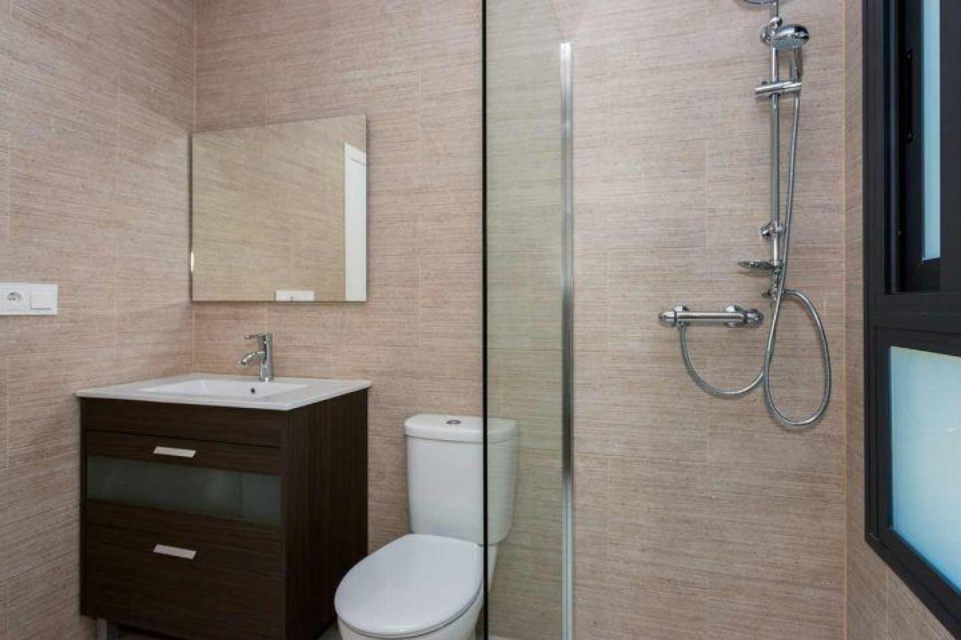  - Semi-detached house / Quad -
Daya Nueva - Centro