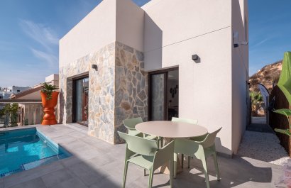 Semi-detached house / Quad - Nuevo - Orihuela Costa -
                    Villamartin