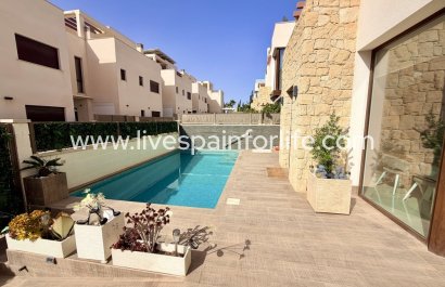 Semi-detached house / Quad - Resale - Alicante -
                    Alicante