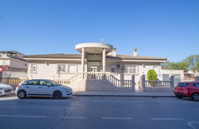 Stadthaus - Weiterverkauf - Redovan -
                    Redovan