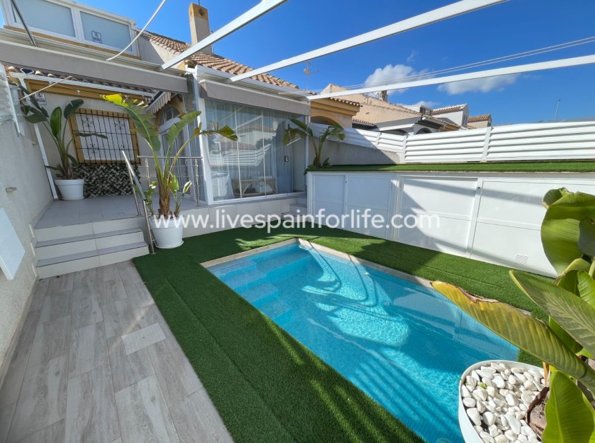  -  -
Torre de La Horadada - Torre de La Horadada - Town