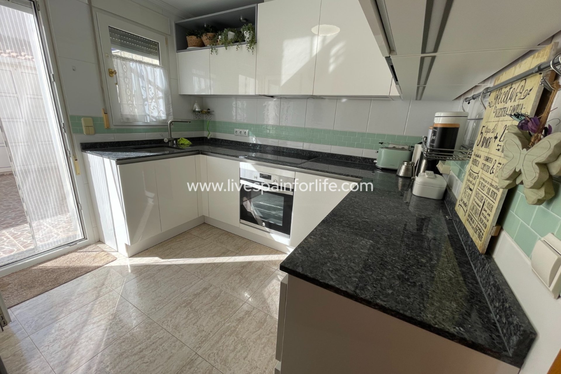  -  -
Torre de La Horadada - Torre de La Horadada - Town