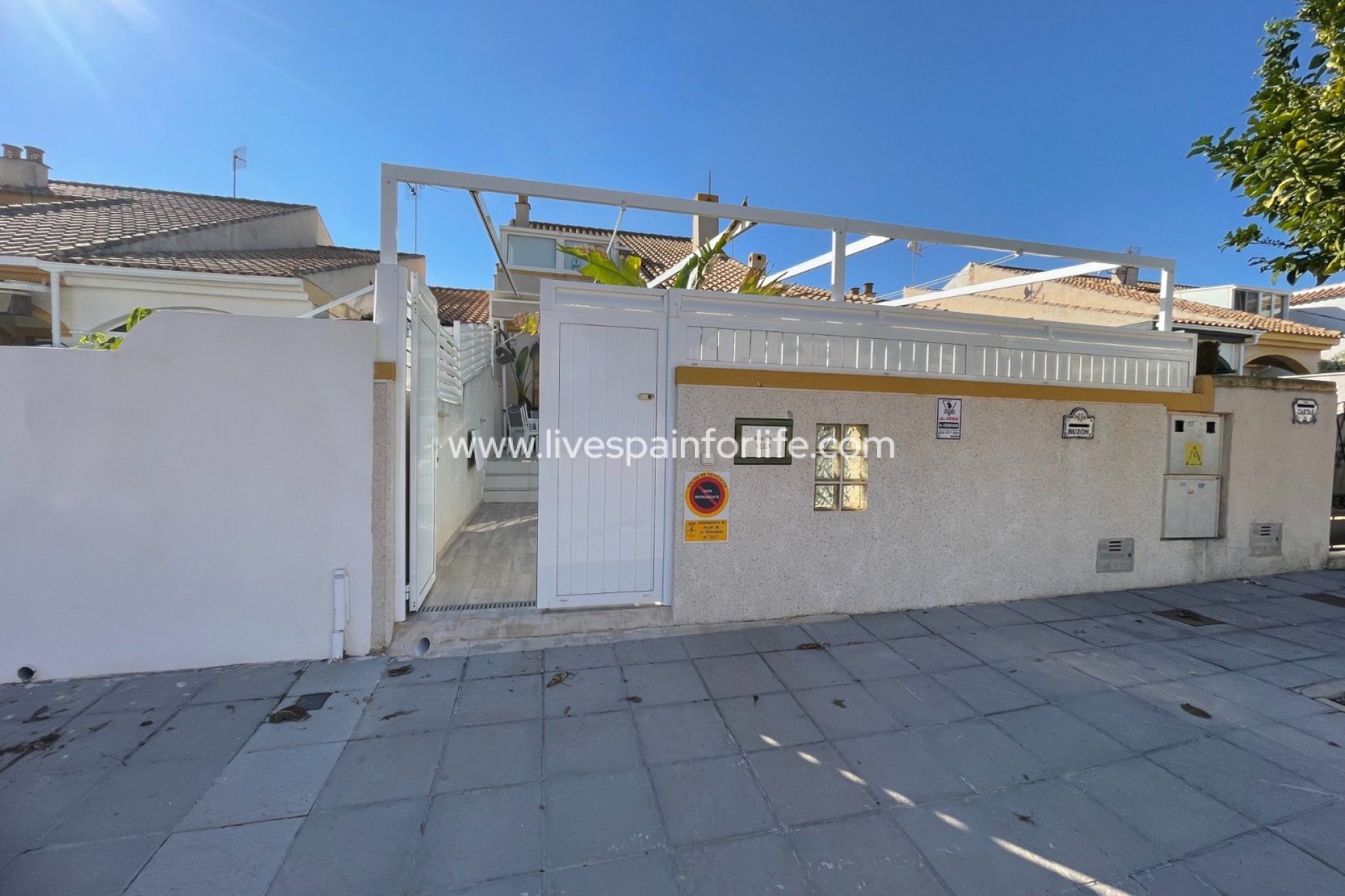  -  -
Torre de La Horadada - Torre de La Horadada - Town