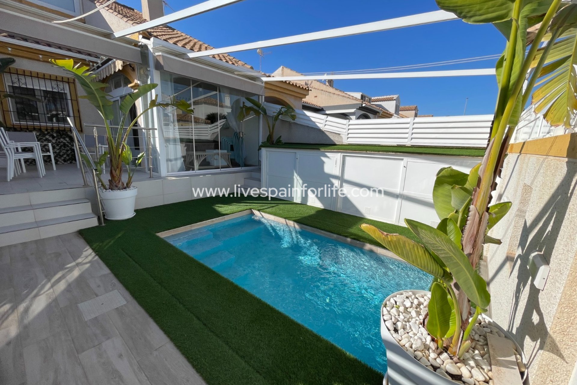  -  -
Torre de La Horadada - Torre de La Horadada - Town