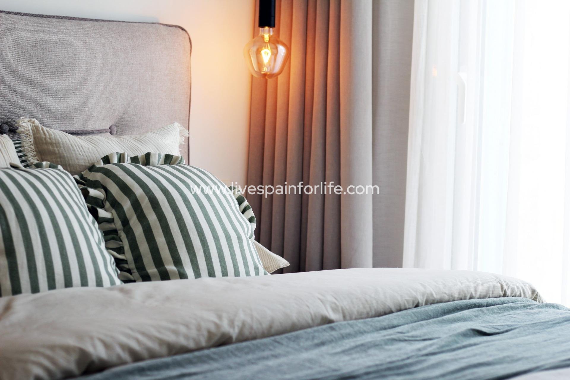  -  -
 - Torre De La Horadada