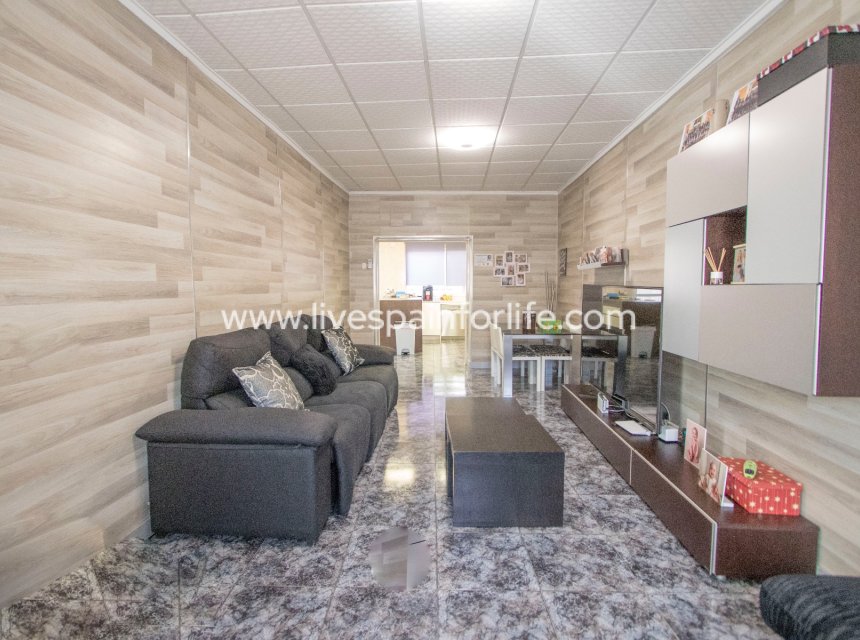  - Town house -
 - Albatera