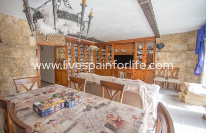 Town house -  -  -
                    Albatera