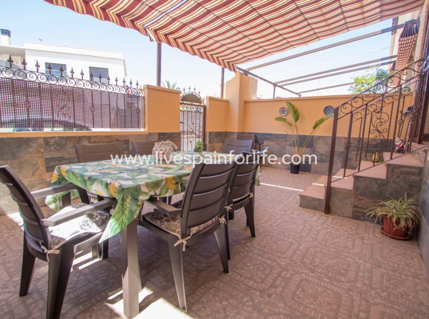  - Town house -
 - Albatera