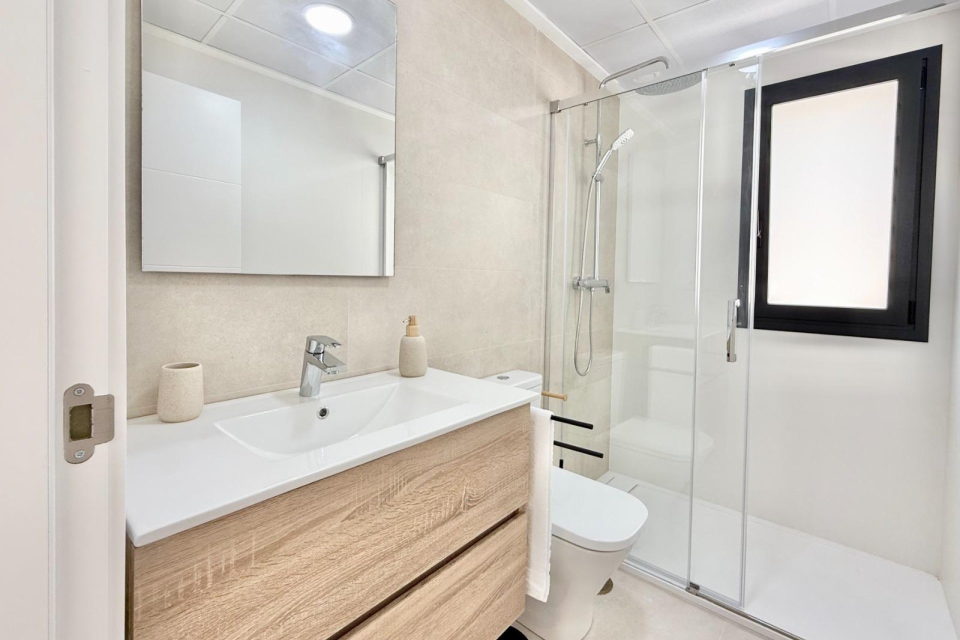  - Town house -
Cox - San Fernando