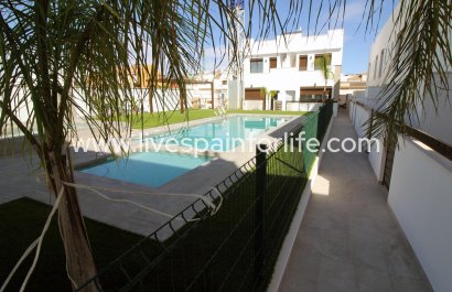 Town house - New build - Pilar de la Horadada -
                    parque Andromeda