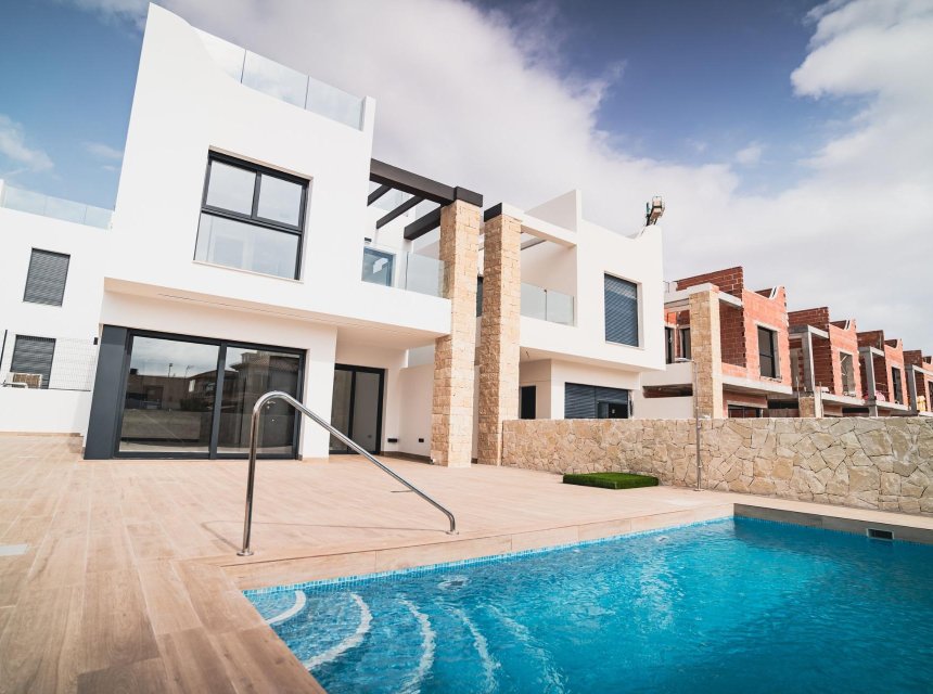  - Villa (alleenstaand) -
Orihuela Costa - Punta Prima
