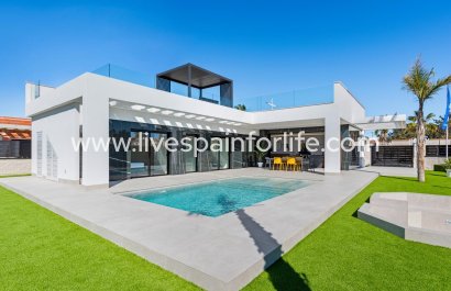 Villa (detached) - Nuevo - Algorfa -
                    La Finca Golf