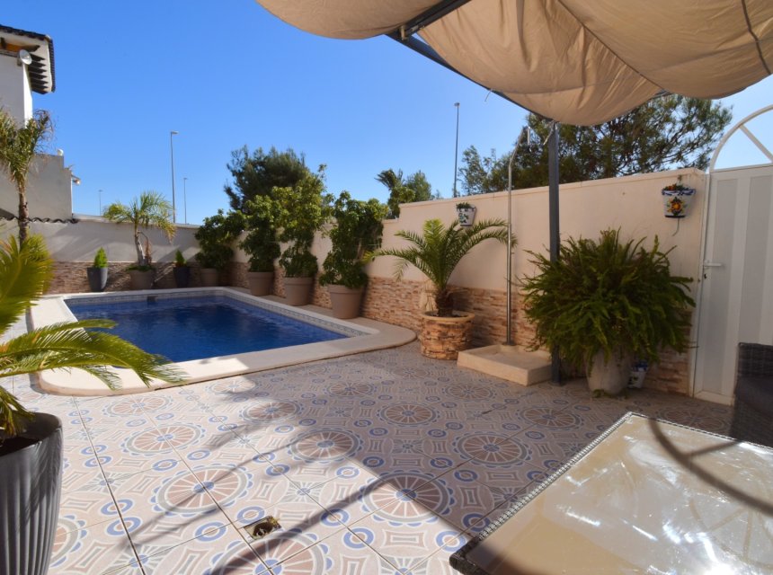  - Villa (detached) -
Orihuela Costa - Playa Flamenca