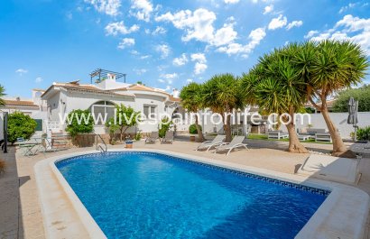 Villa (detached) - Resale - Ciudad Quesada -
                    Pueblo Bravo