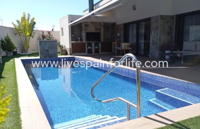 Villa (detached) - Resale - Daya Nueva -
                    Daya Nueva