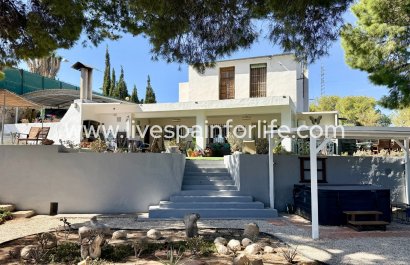 Villa (detached) - Reventa - Elche -
                    Center
