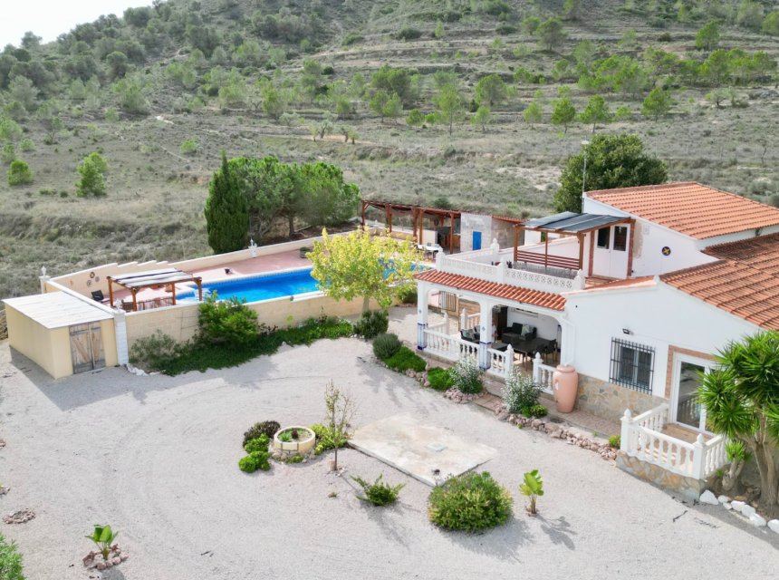  - Villa - Detached -
