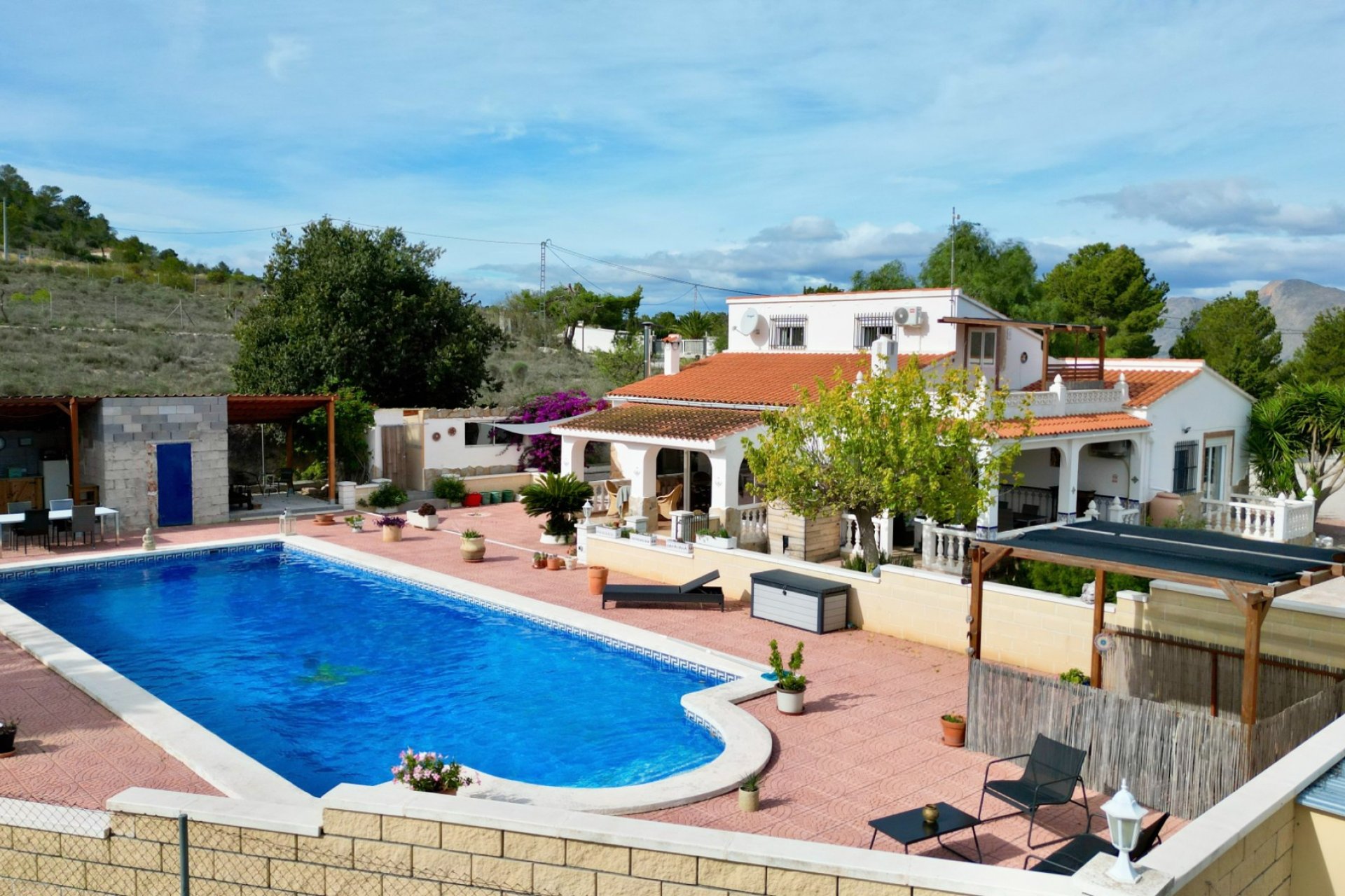  - Villa - Detached -
