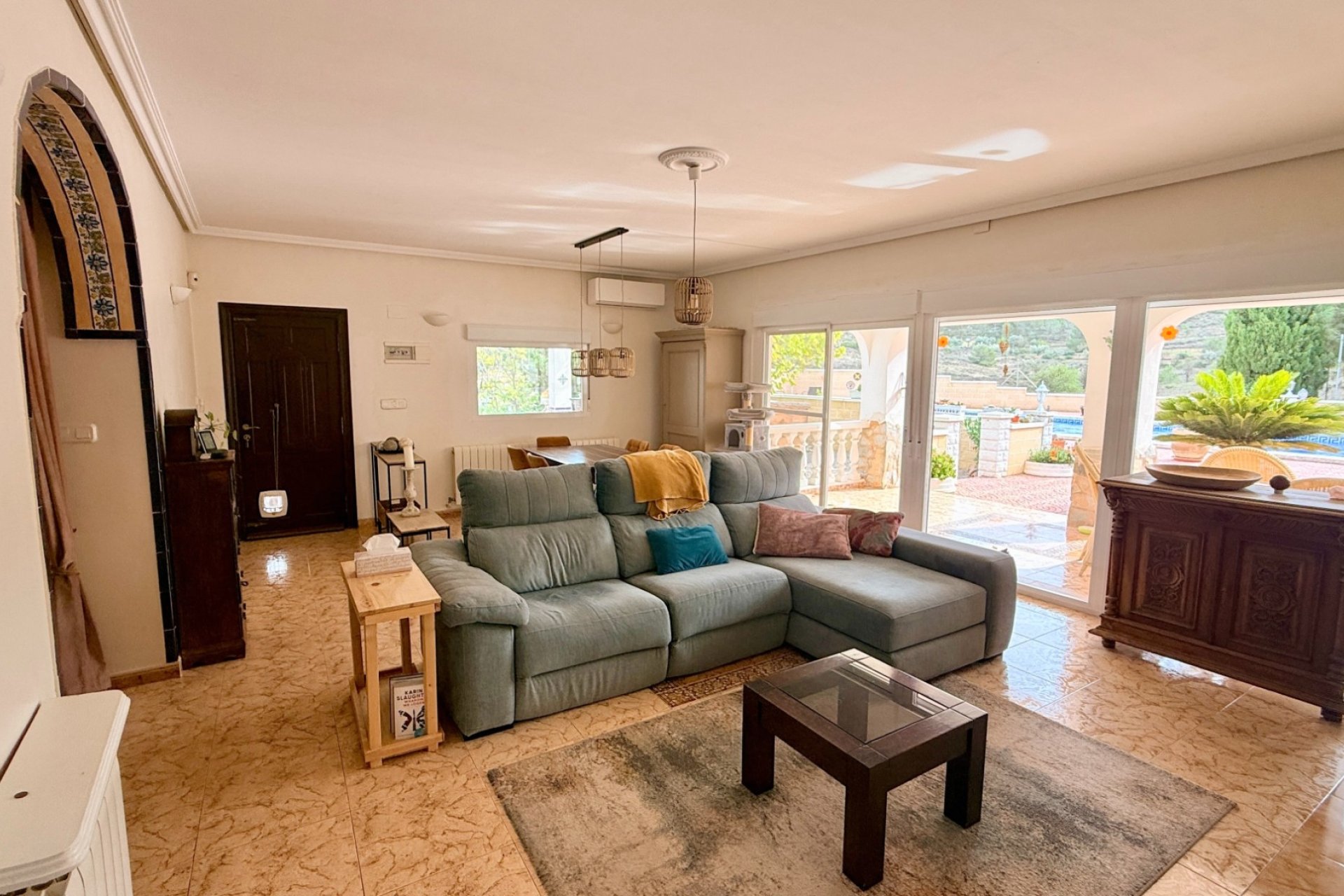  - Villa - Detached -
