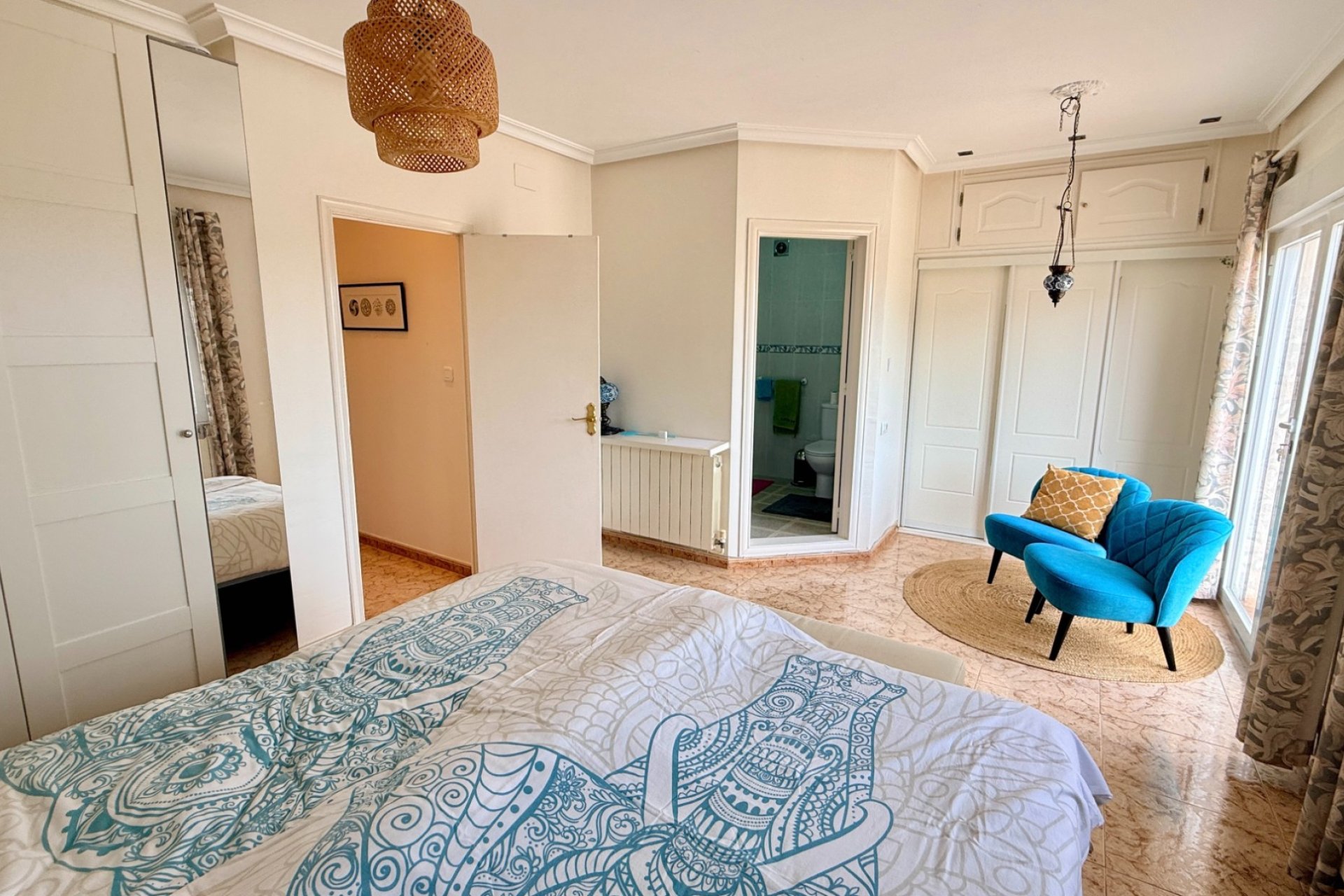  - Villa - Detached -
