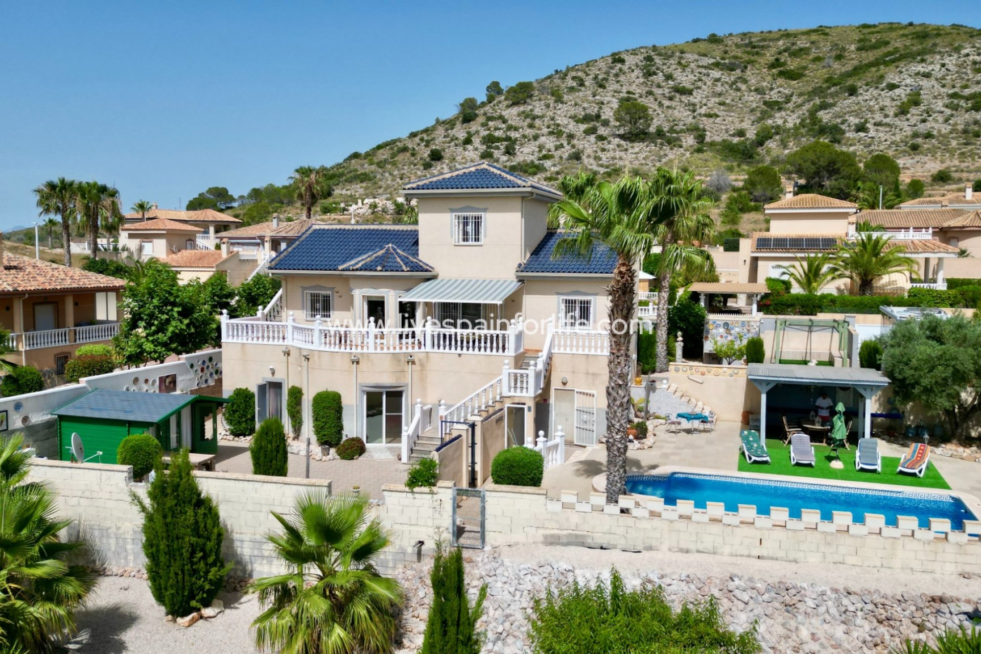  - Villa - Detached -
