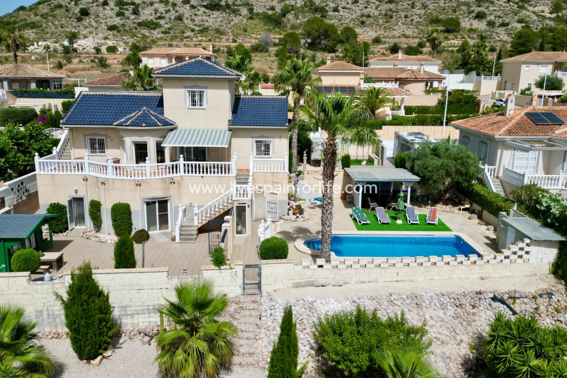  - Villa - Detached -
