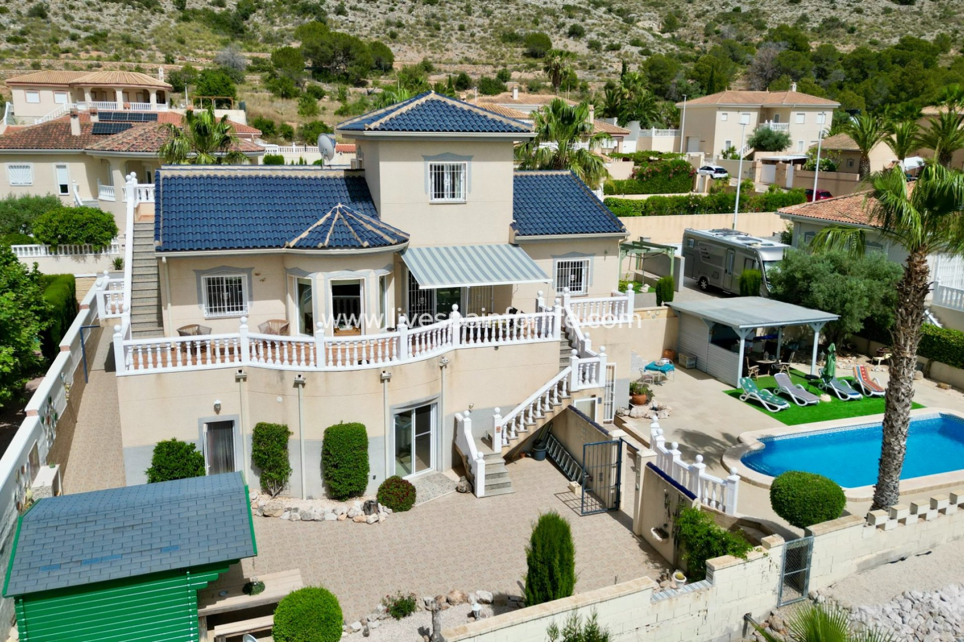  - Villa - Detached -
