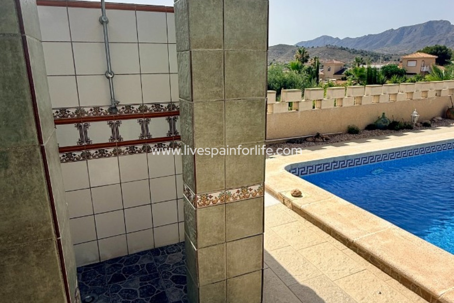  - Villa - Detached -
