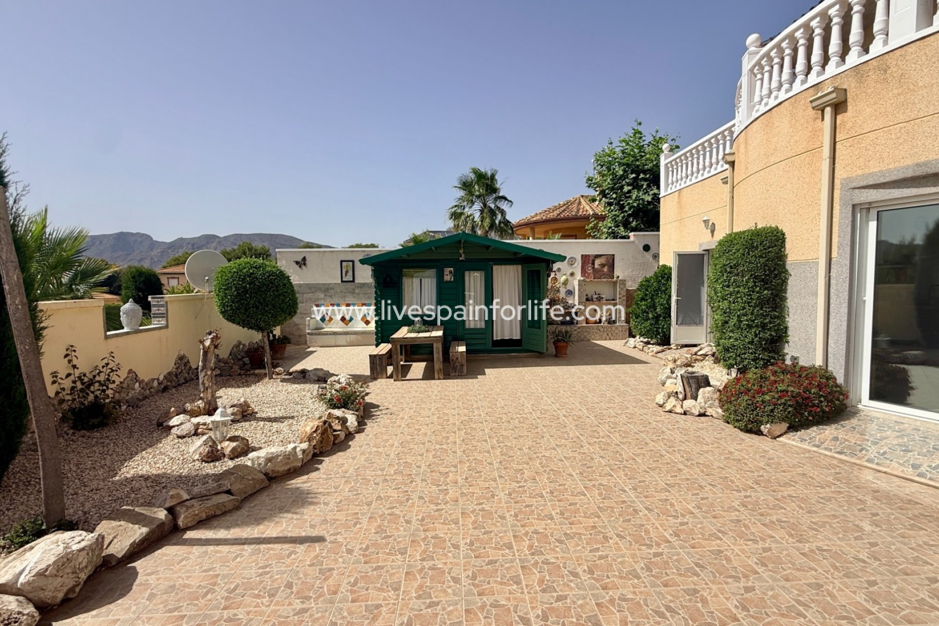  - Villa - Detached -
