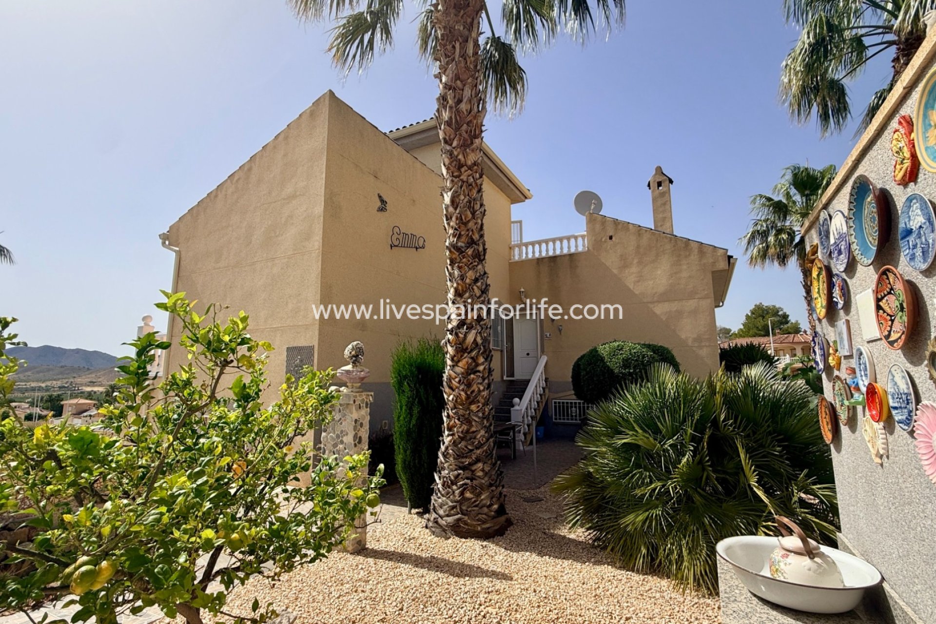  - Villa - Detached -
