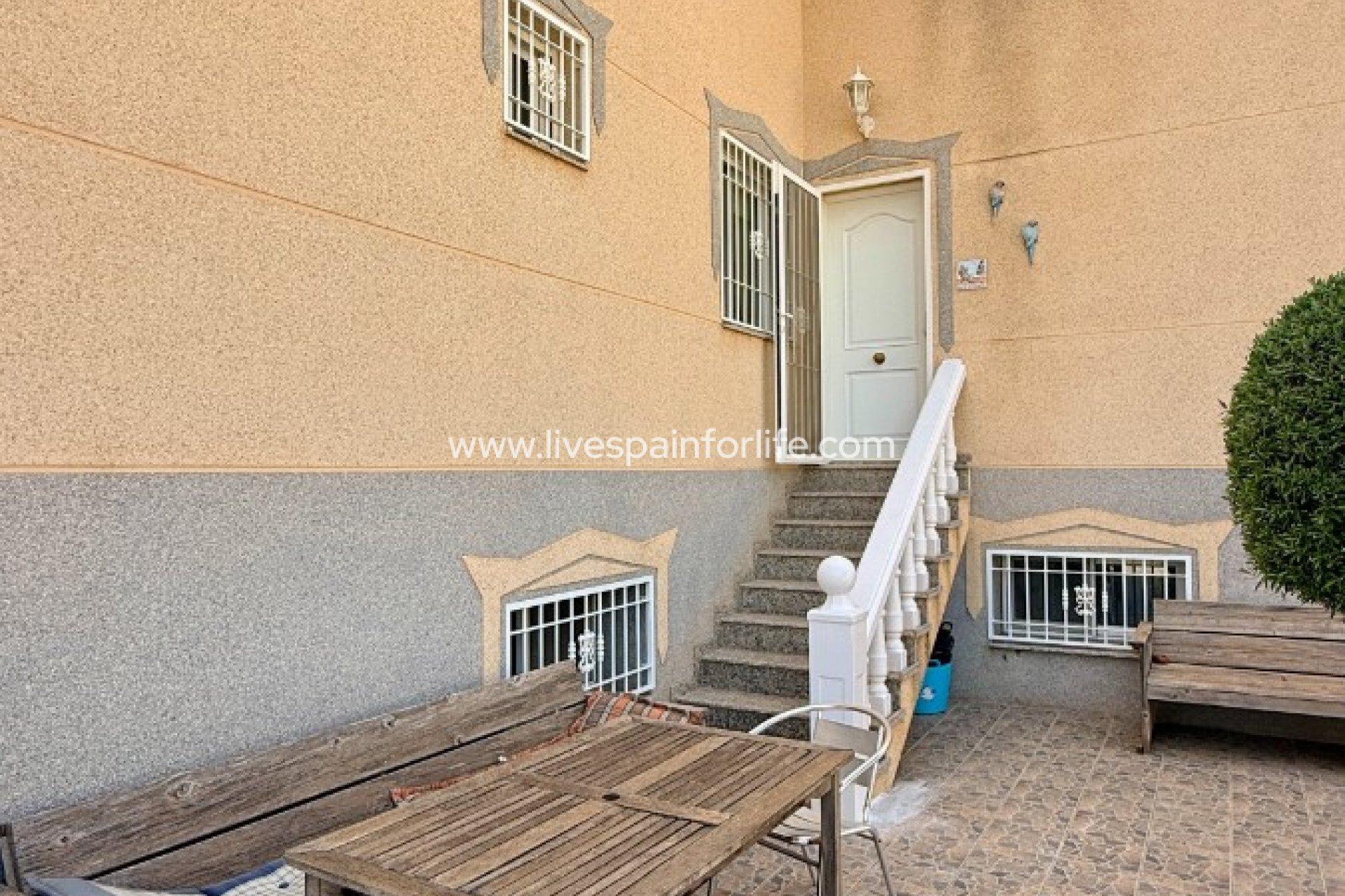  - Villa - Detached -
