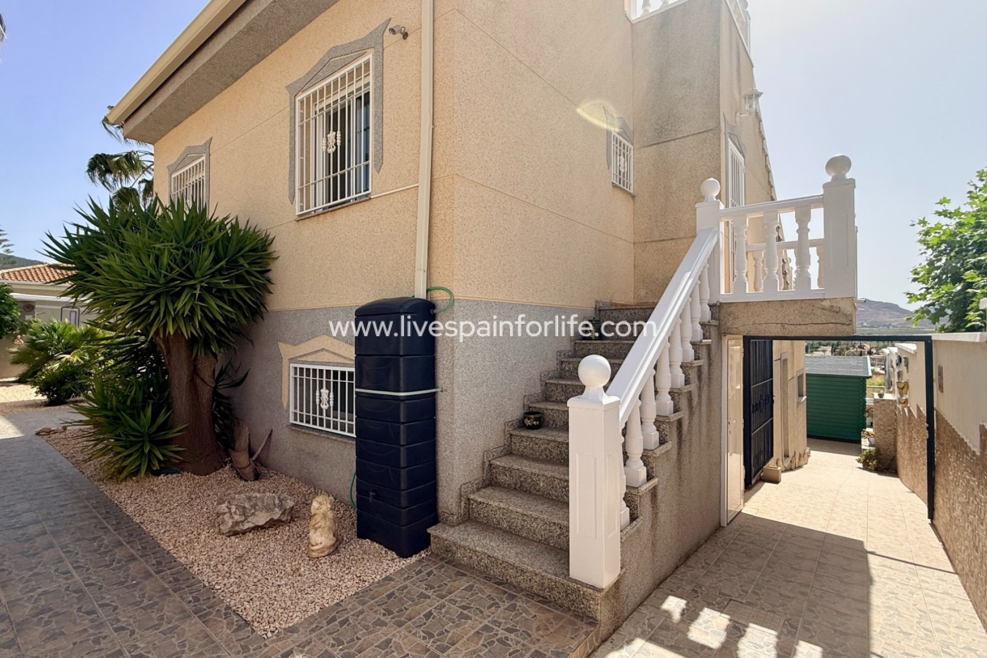  - Villa - Detached -
