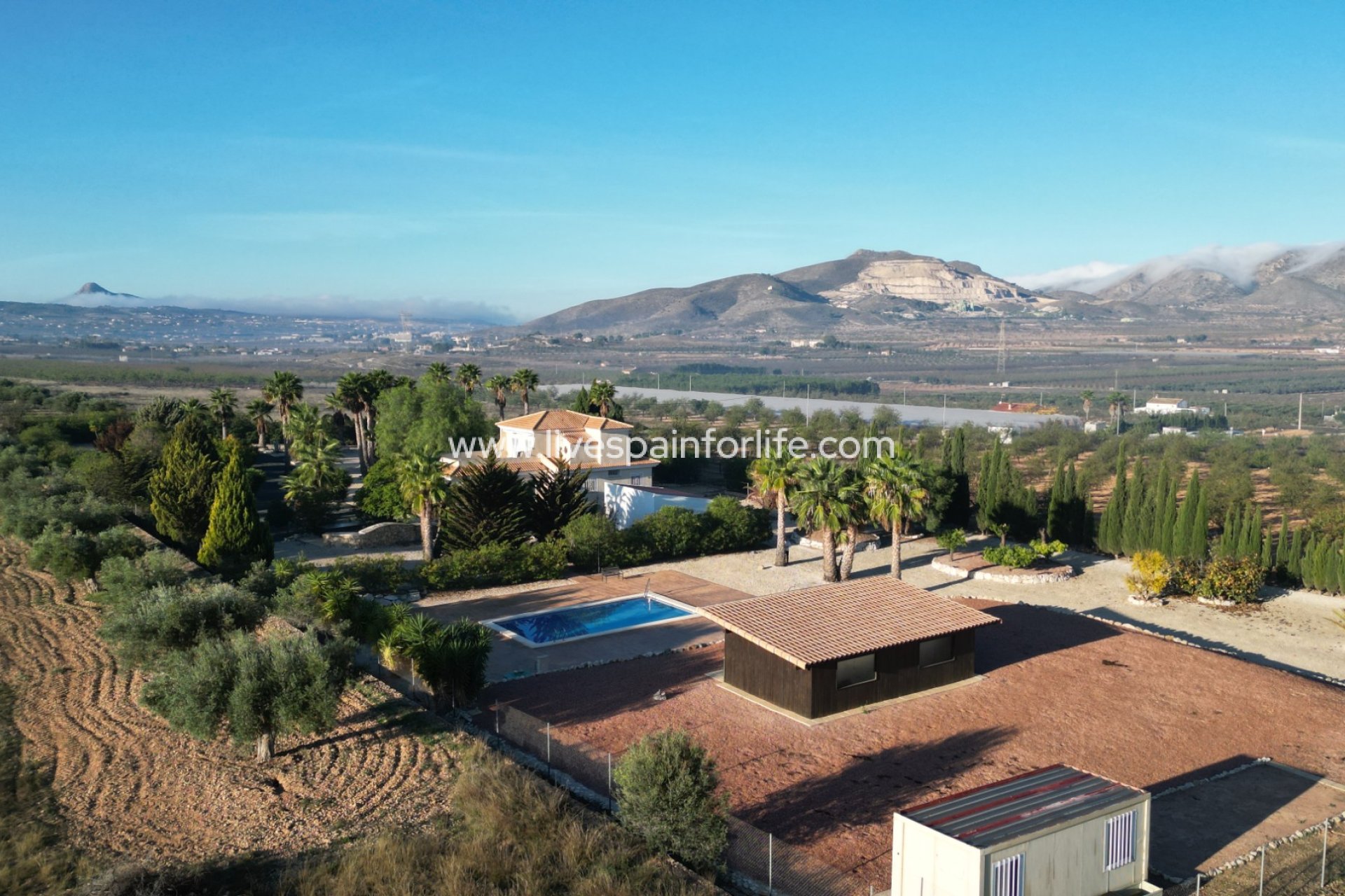  - Villa - Detached -
