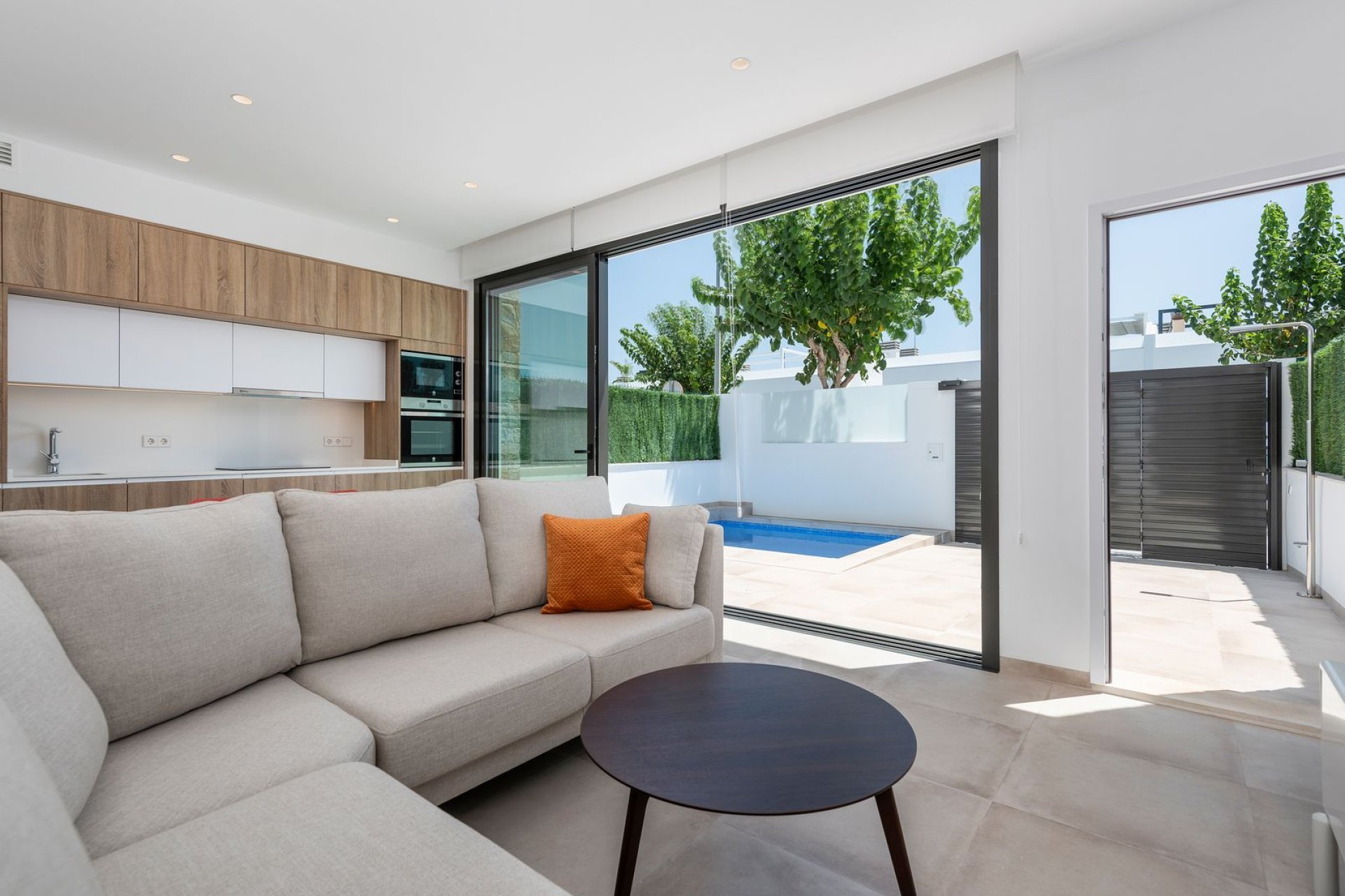  - Villa (semi-detached) -
