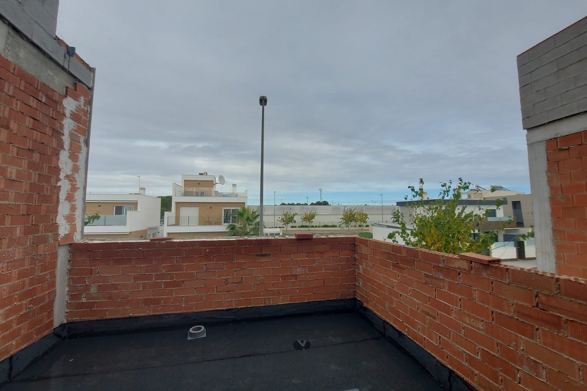  - Villa (semi-detached) -
