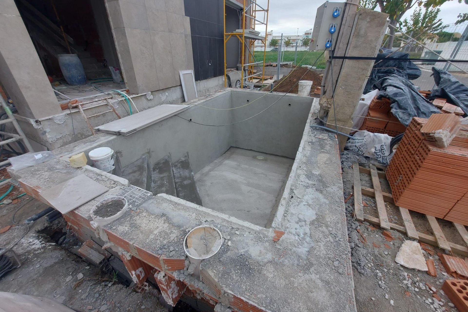  - Villa (semi-detached) -
