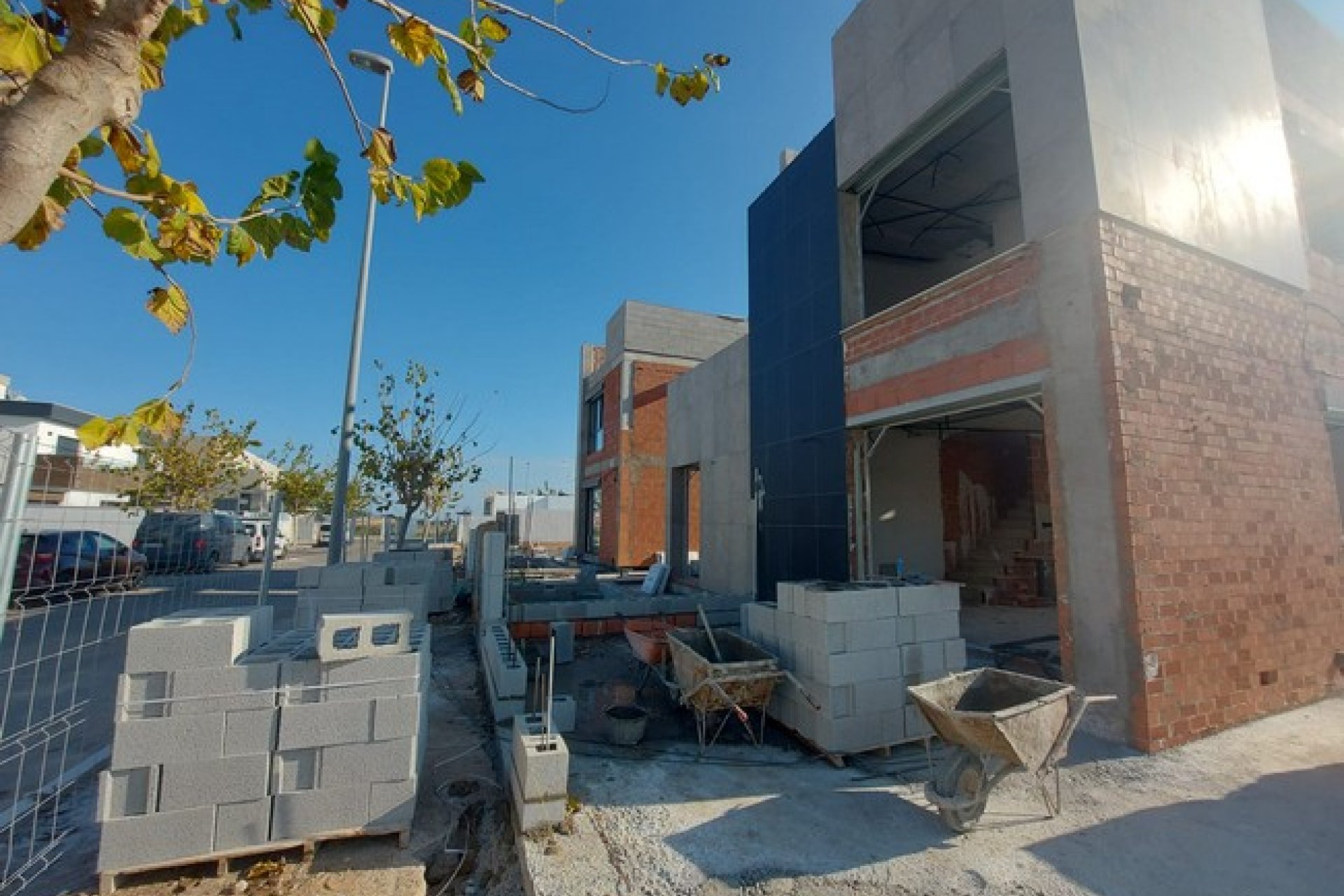  - Villa (semi-detached) -
