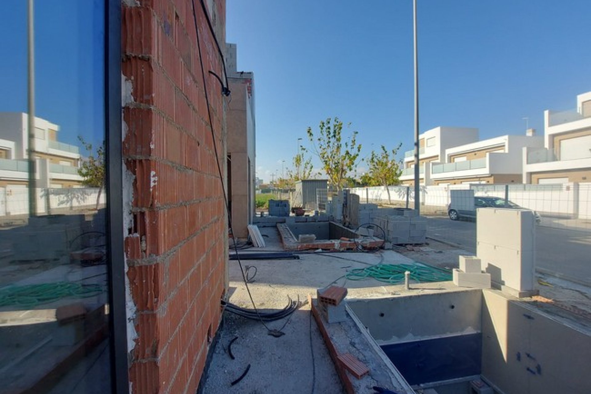  - Villa (semi-detached) -
