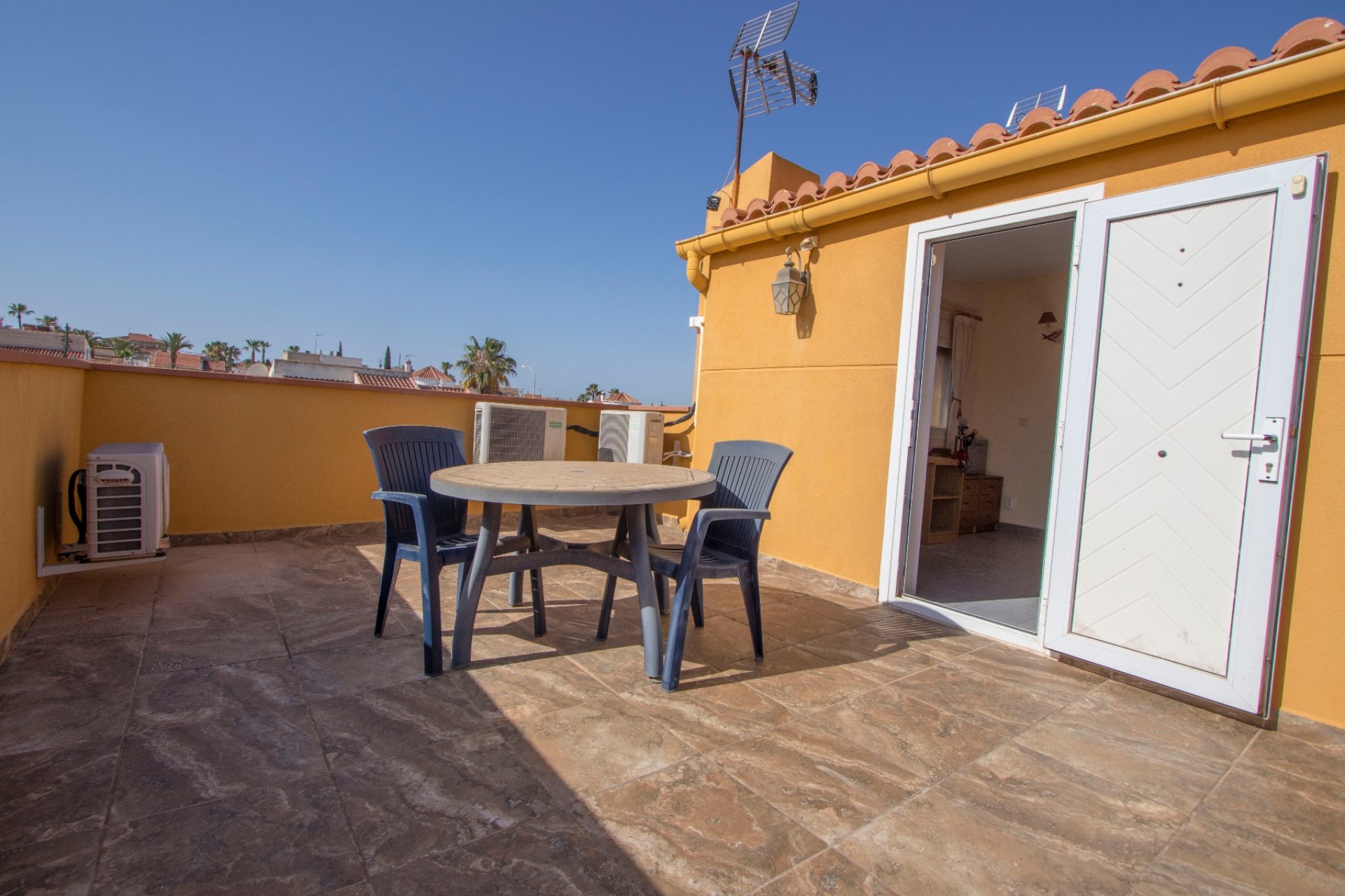  - Villa (semi-detached) -
