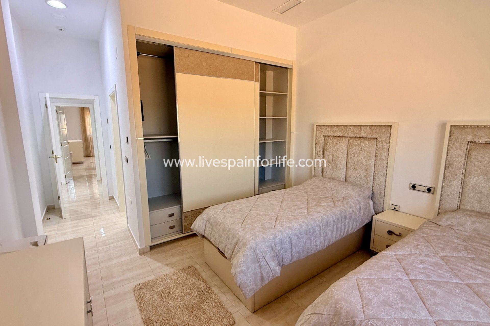 Weiterverkauf - 5. Finca / Country Property -
Pinoso