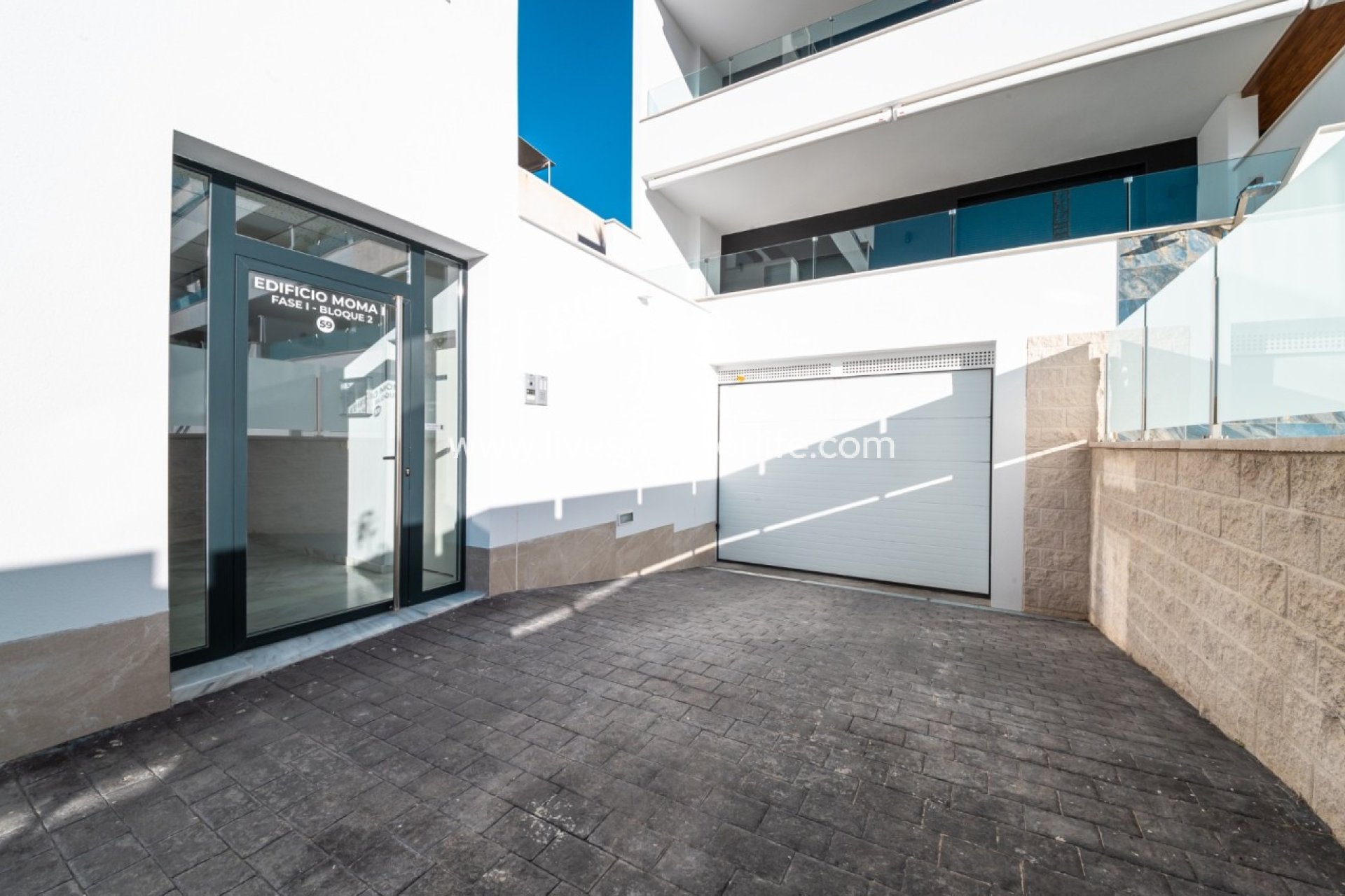 Weiterverkauf - Apartment - Top Floor -
Benijofar