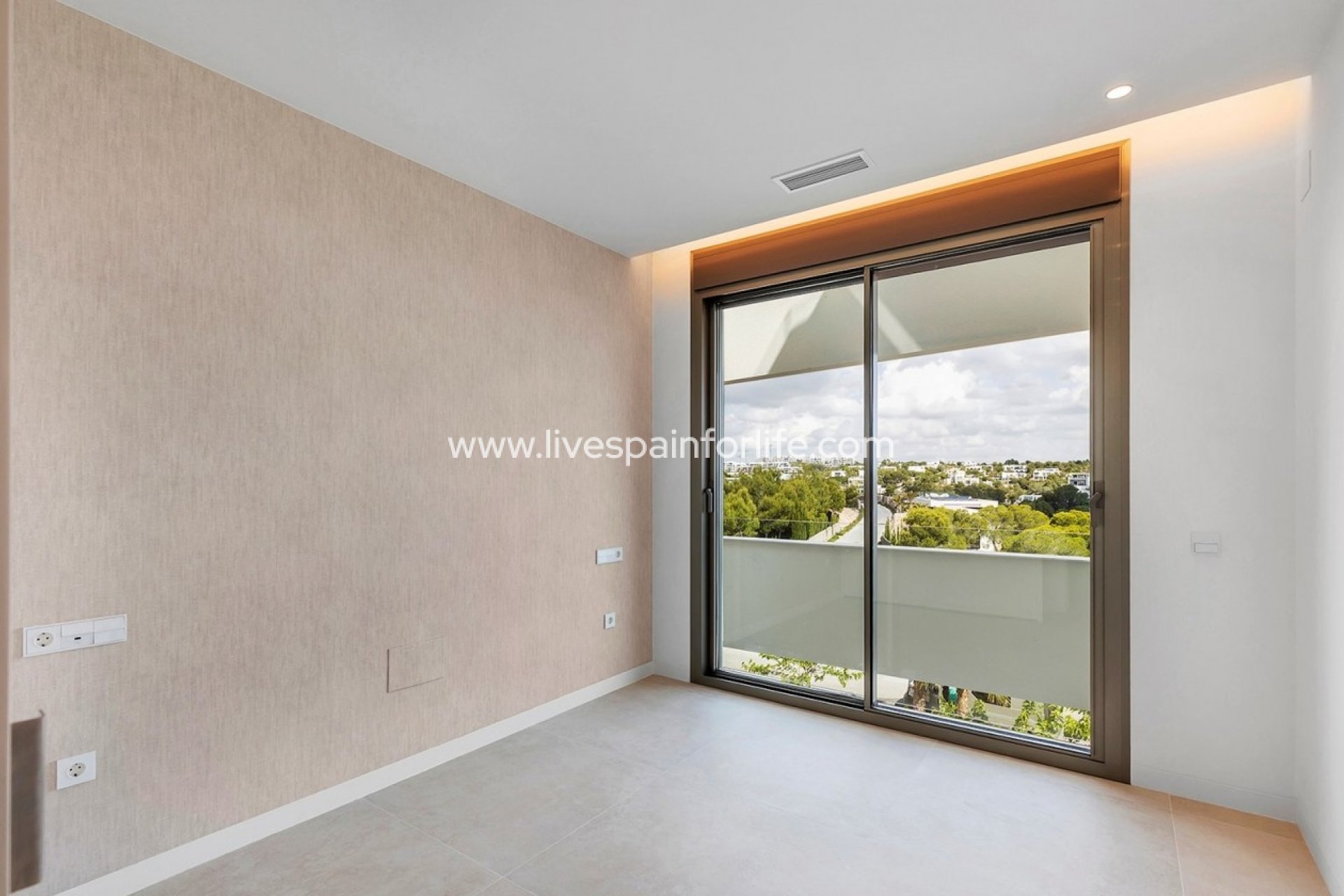 Weiterverkauf - Apartments -
Alicante