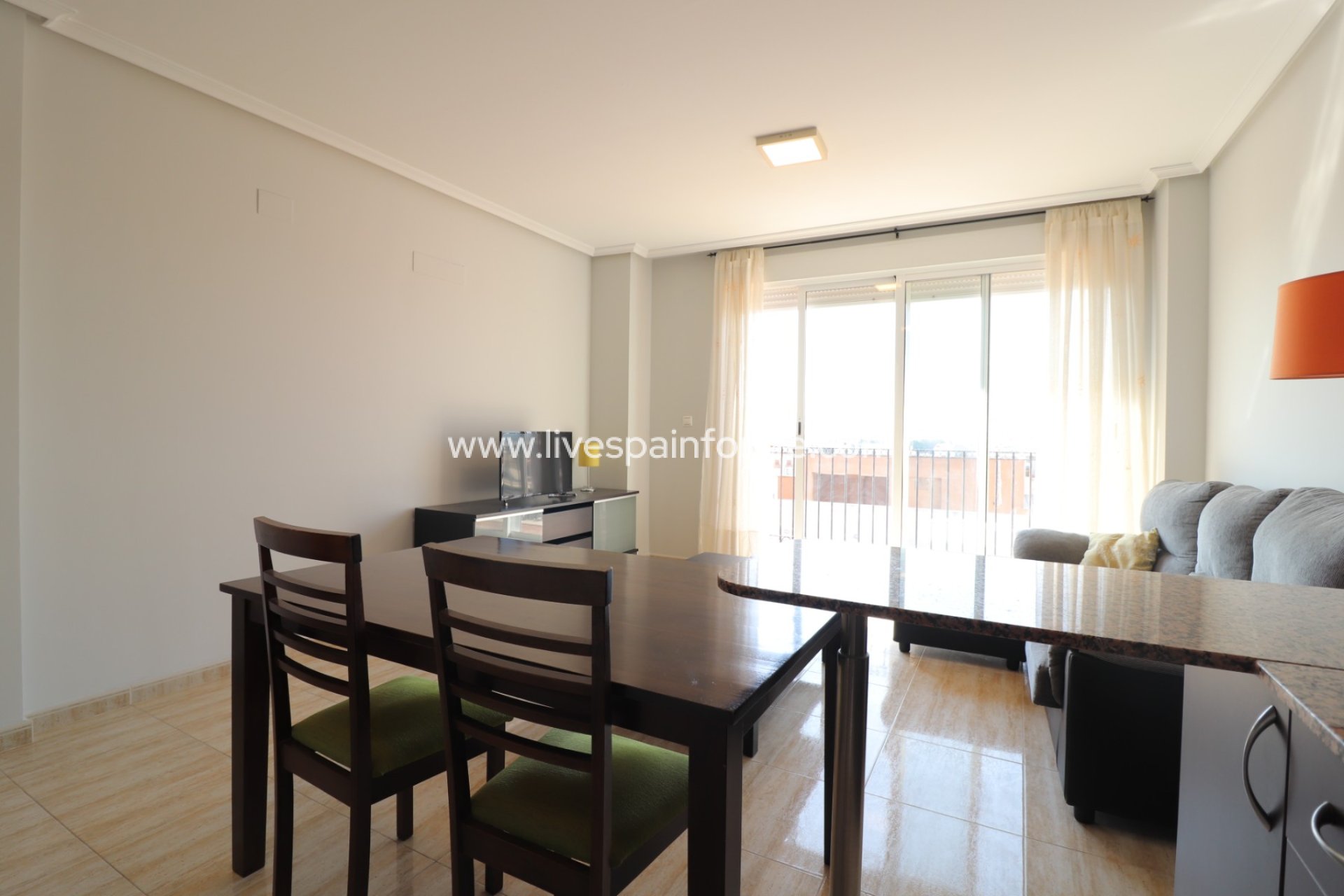 Weiterverkauf - Apartments -
Almoradi - Almoradi - Town